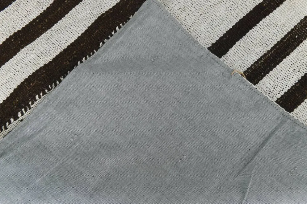 Tapis Rayé Noir et Blanc, Tissé à la Main, Style Moderne et Minimaliste, 131x203