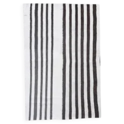 Tapis Rayé Noir et Blanc, Tissé à la Main, Style Moderne et Minimaliste, 131x203