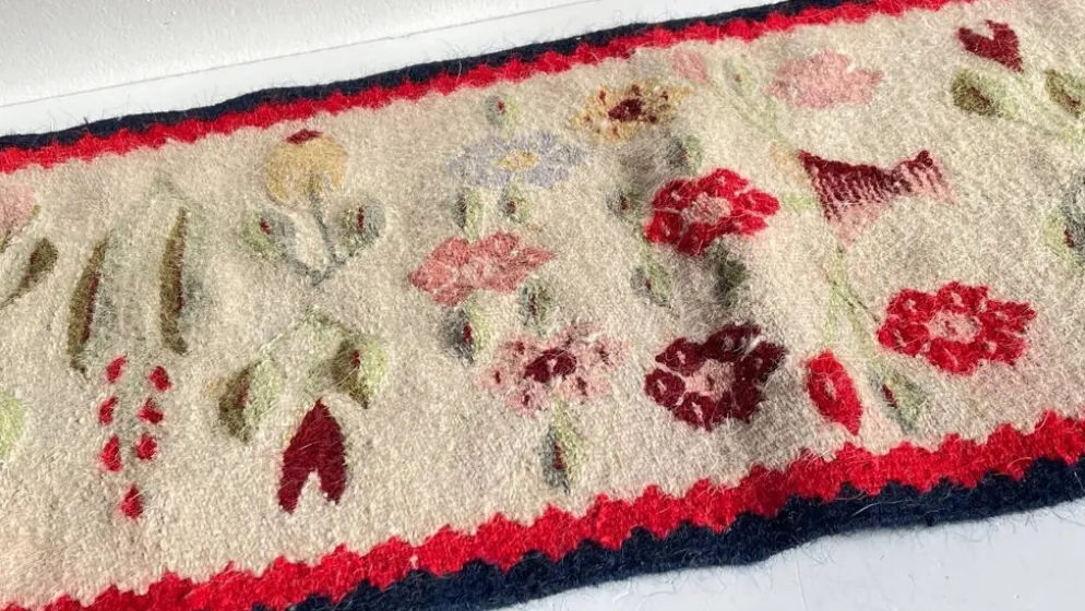 Tapis Rollakan décor de tulipes vintage