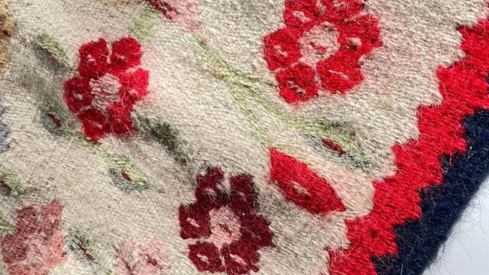 Tapis Rollakan décor de tulipes vintage