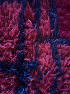 Tapis Rya Bordeaux Rouge Mid-Century Modern par Gull-Britt Johansson pour NIAB, Suède