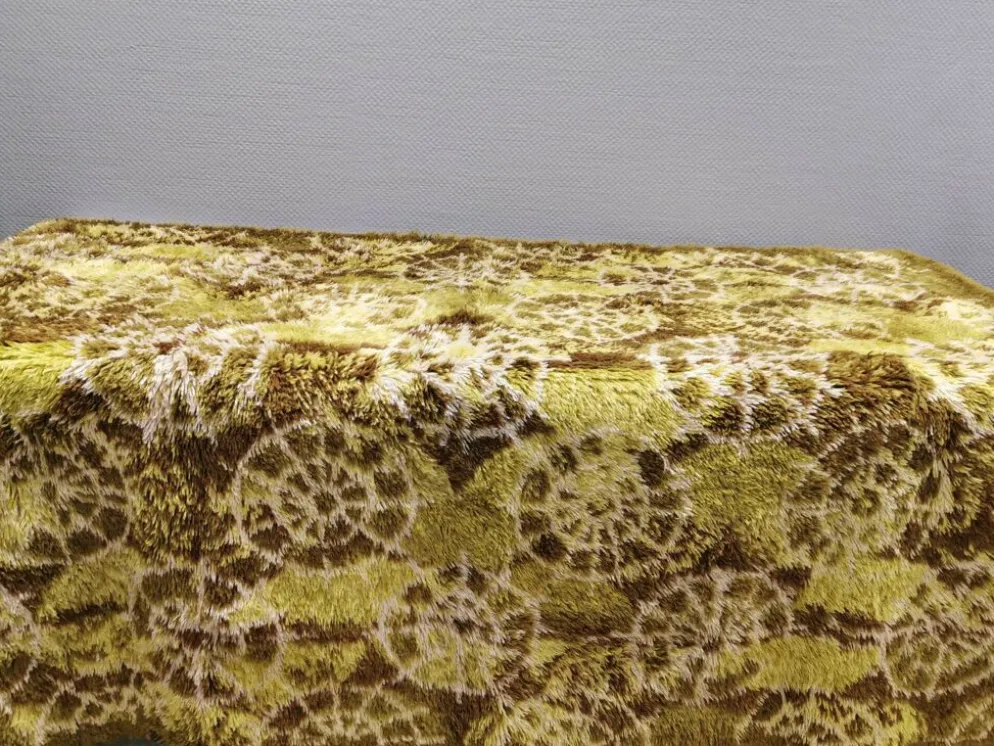 Tapis rya en laine suédoise. Estimé des années 1970-80.
