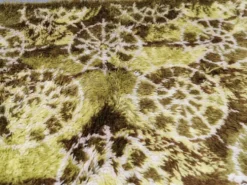 Tapis rya en laine suédoise. Estimé des années 1970-80.