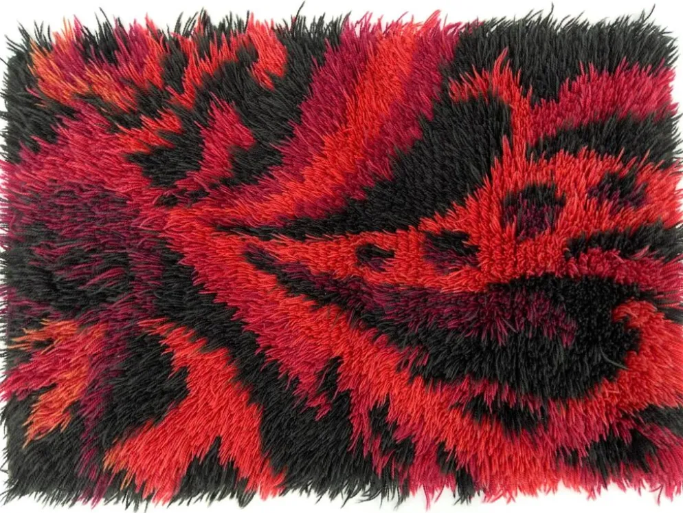 Tapis Rya en laine tissé à la main, design scandinave rouge vintage, années 1970