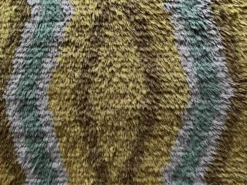 Tapis Rya à poils longs, jaune, aquamarine et gris, style mid-century modern, Suède, années 1960.