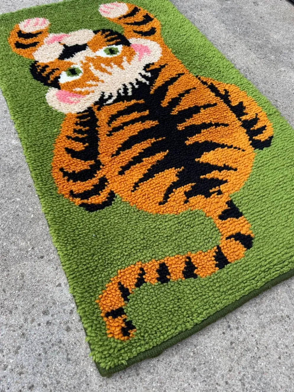 Tapis Rya scandinave tigre laine années 70