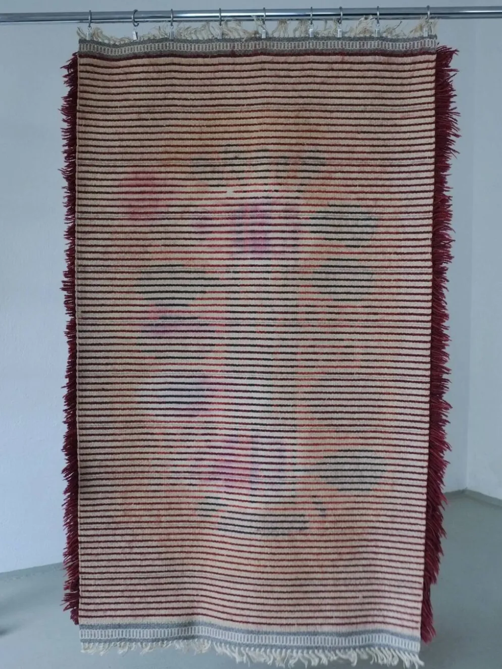 Tapis rya vintage suédois en laine rouge | Années 1960