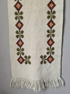 Tapisserie artisanale chemin de table campagne bohème scandinave