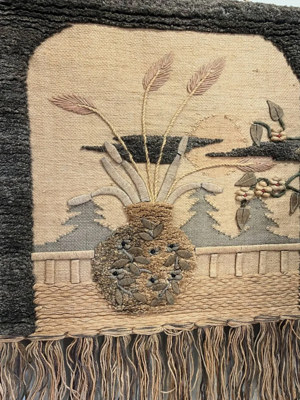 Tapisserie artisanale – Composition florale bohème