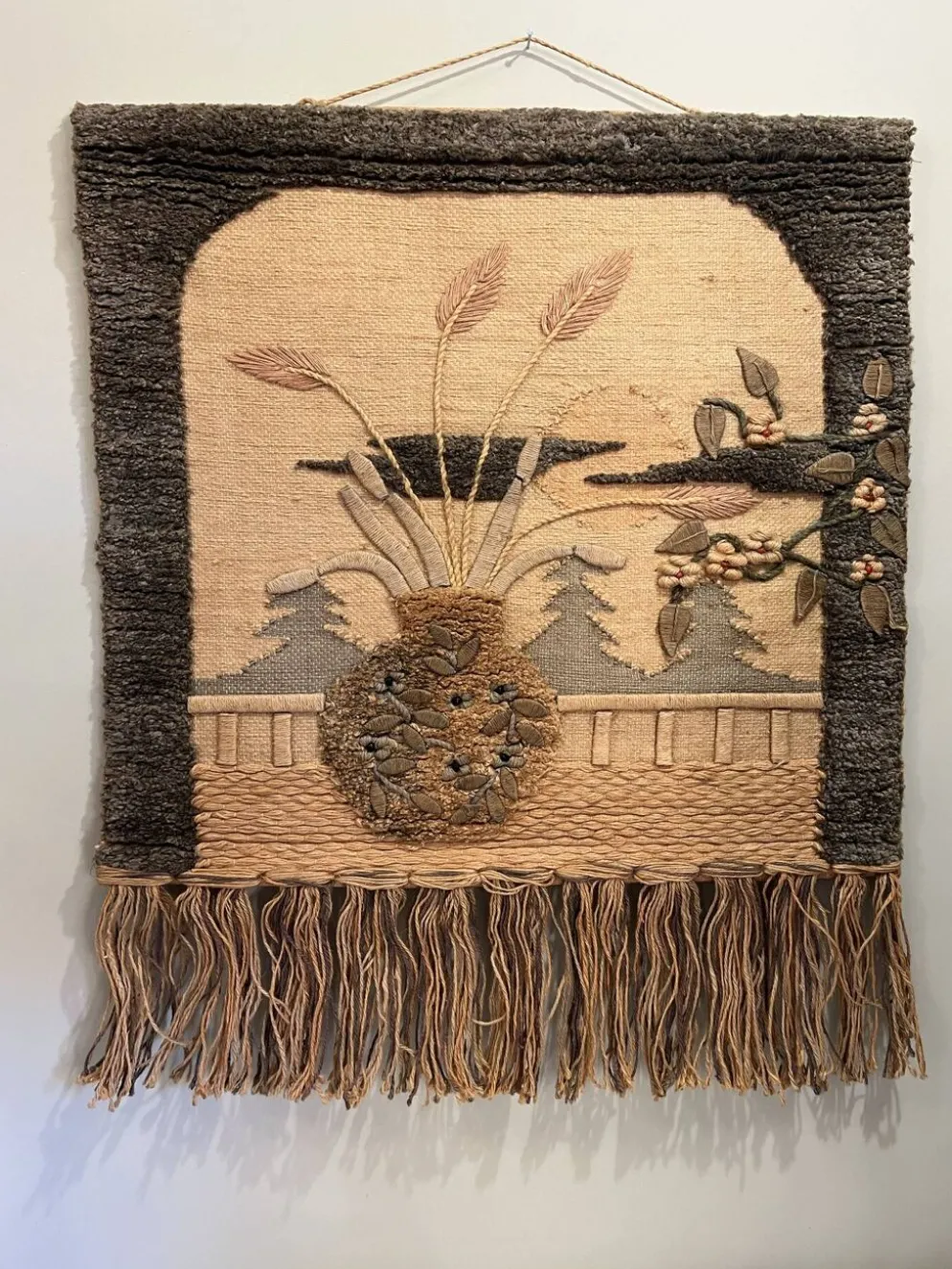 Tapisserie artisanale – Composition florale bohème