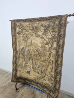 Tapisserie avec une scène forestière idyllique
