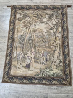 Tapisserie avec une scène forestière idyllique