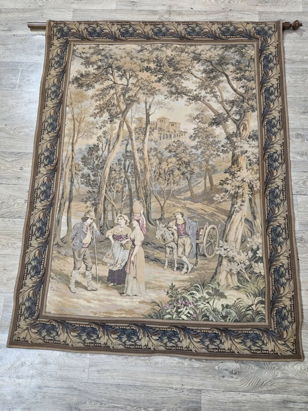 Tapisserie avec une scène forestière idyllique