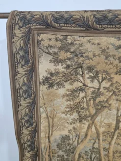 Tapisserie avec une scène forestière idyllique