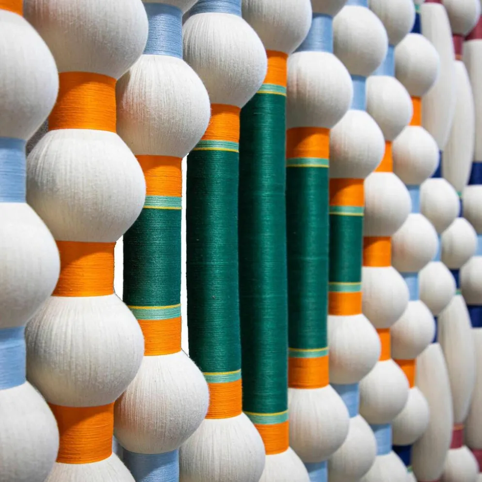 Tapisserie d'art contemporain en ivoire et coton multicolore, nord-américain