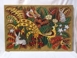 Tapisserie murale - Canevas encadré vintage années 70 - Paon en forêt