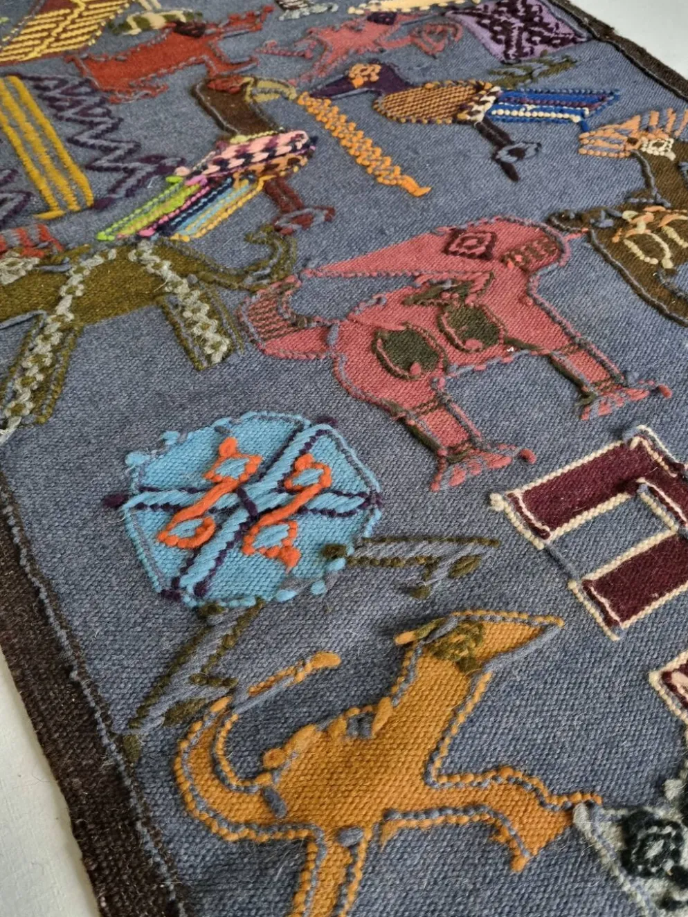Tapisserie murale péruvienne tissée main, motifs zoomorphes, 120 x 60 cm