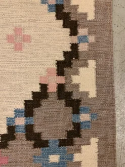 Tapis suédois du milieu du siècle Röllakan tissé à la main 1960