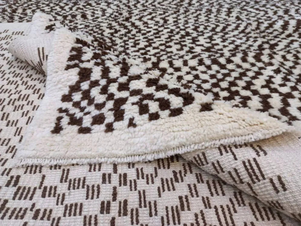 Tapis Tulu fait main, 100 % laine naturelle non teinte. Crème et marron. Options personnalisées disponibles.