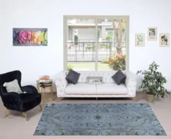 Tapis turc contemporain fait main bleu ciel de 5,5 x 10 pieds avec style Aubusson français