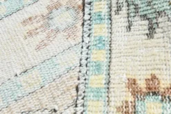 Tapis turc vintage, laine patinée beige et bleu aqua pâle, 192x295 cm