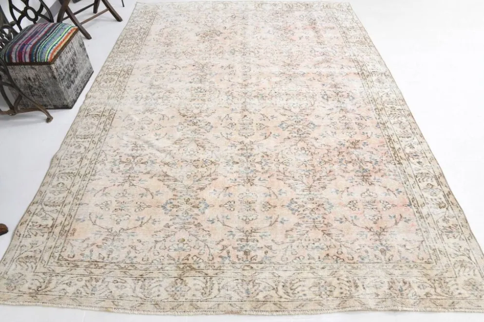 Tapis vintage anatolien floral tout en rose blush 7x10, 215x304 cm