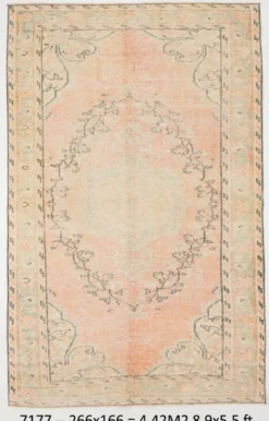 Tapis vintage Oushak rose blush et vert sauge pour salon, 166x266 cm