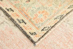 Tapis vintage Oushak rose blush et vert sauge pour salon, 166x266 cm
