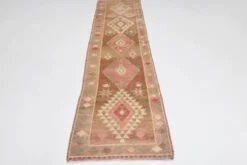 Tapis vintage taupe et rose poussiéreux pour couloir, 83x308 cm