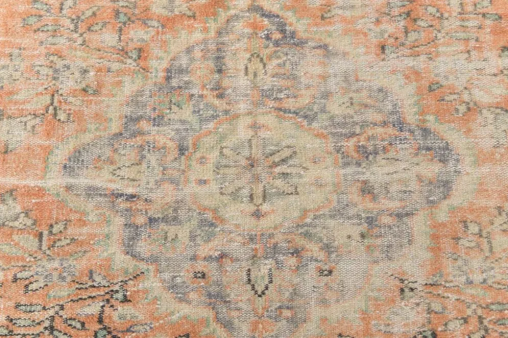 Tapis vintage turc tissé à la main en tons abricot pastel, 177x273 cm