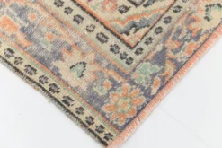 Tapis vintage turc tissé à la main en tons abricot pastel, 177x273 cm