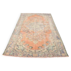 Tapis vintage turc tissé à la main en tons abricot pastel, 177x273 cm