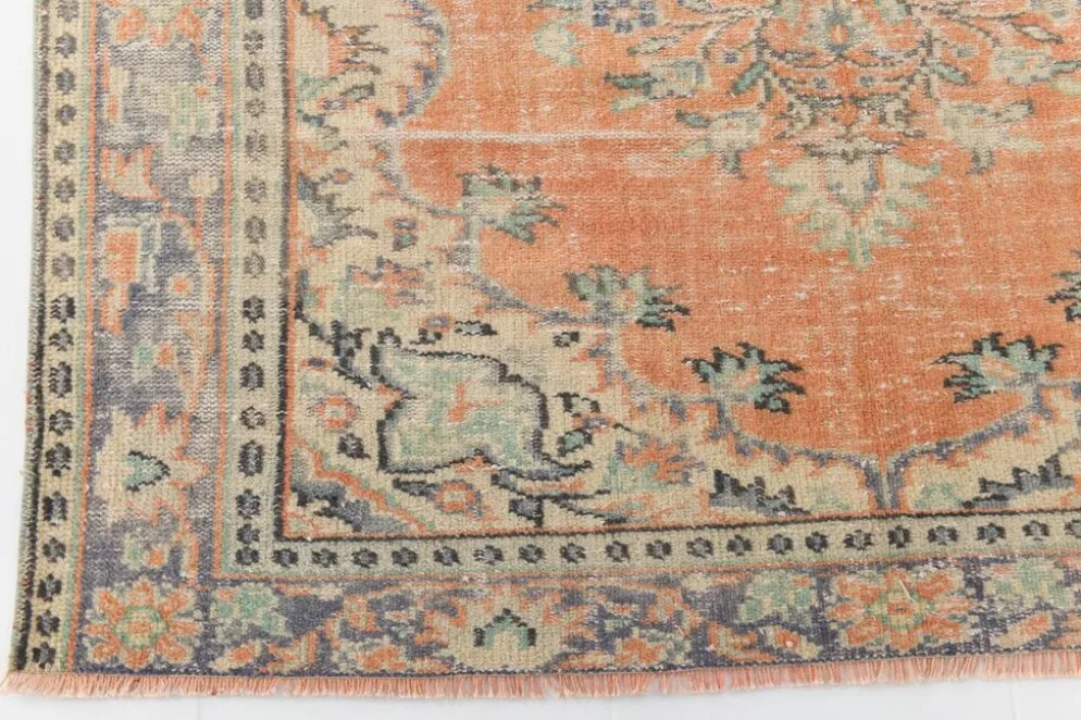 Tapis vintage turc tissé à la main en tons abricot pastel, 177x273 cm