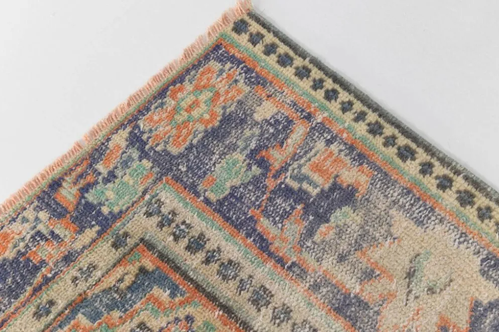 Tapis vintage turc tissé à la main en tons abricot pastel, 177x273 cm