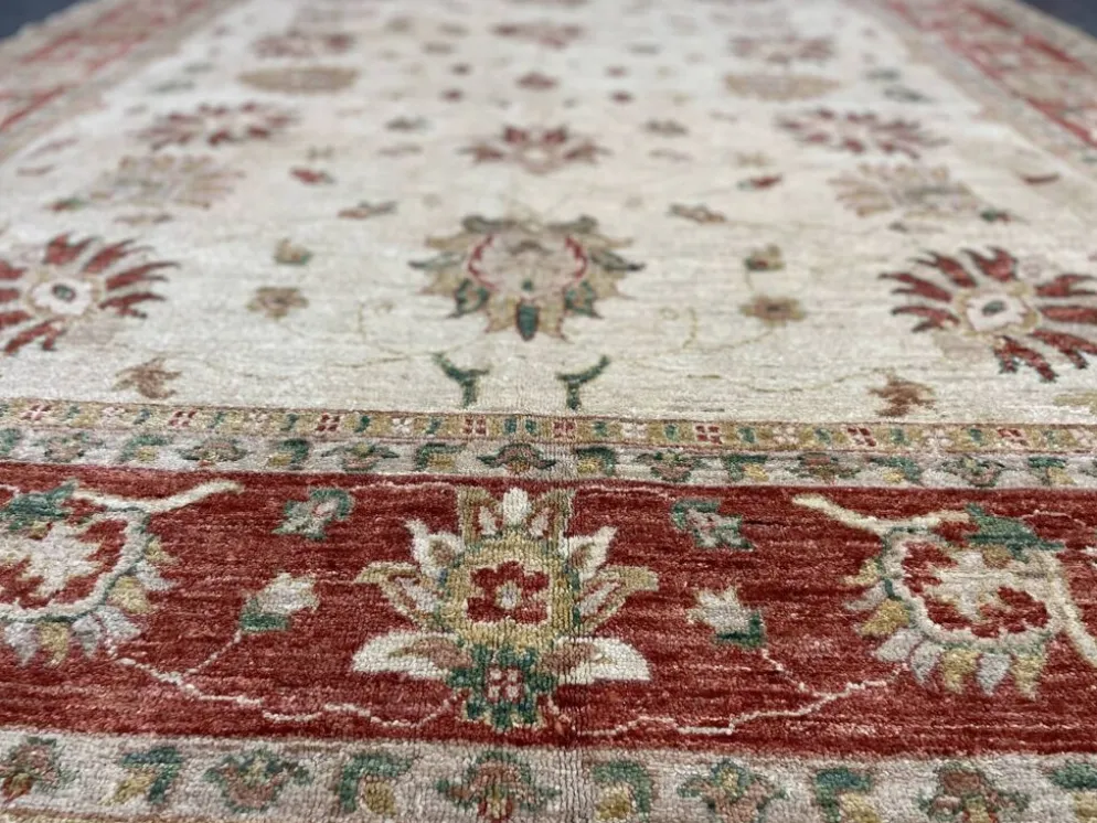 Tapis Ziegler oriental floral, en laine crème noué à la main