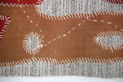 Tenture murale en textile bourgogne, tapis tissé à la main
