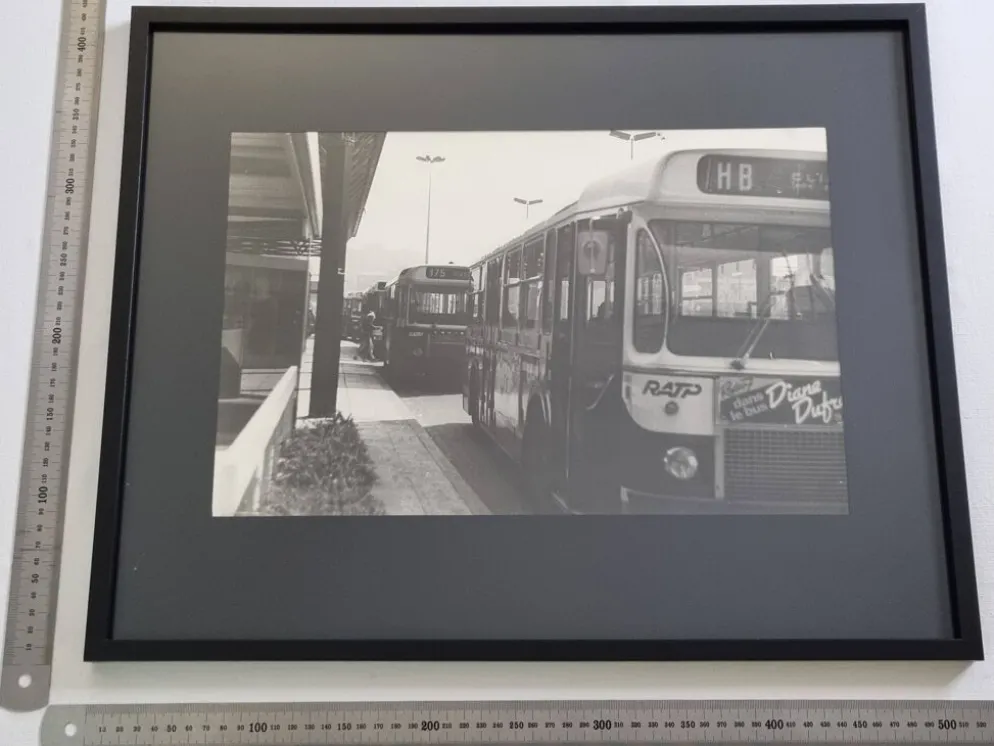 Tirage argentique vintage, Bus ligne 175, années 70, encadré 52 x 42 cm