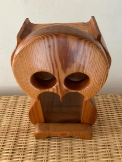 Tirelire vintage hibou en pin massif