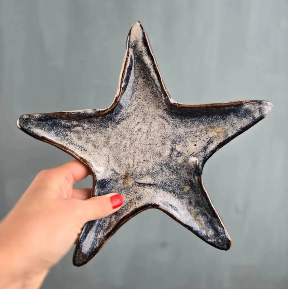 Étoile en céramique artisanale – Émail nuancé bleu & crème – Vide-poche ou décoration poétique