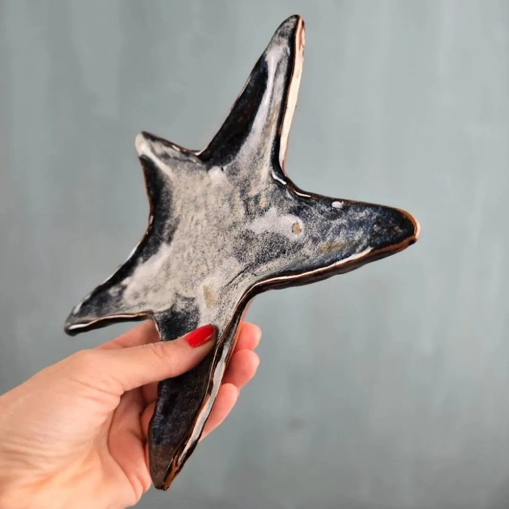 Étoile en céramique artisanale – Émail nuancé bleu & crème – Vide-poche ou décoration poétique