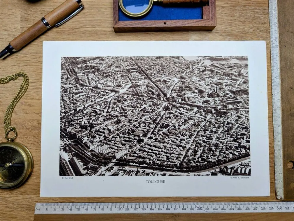 Toulouse, Haute-Garonne, planche photo imprimée en 1942.