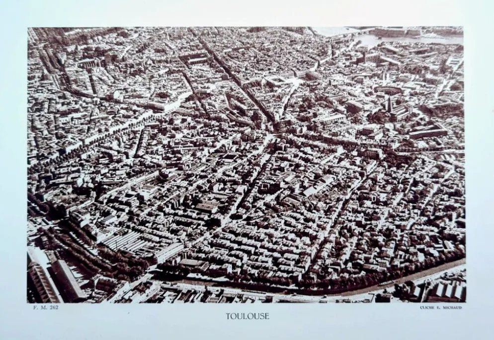 Toulouse, Haute-Garonne, planche photo imprimée en 1942.