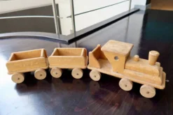 Train en bois ancien jouet Bertin locomotive et wagons
