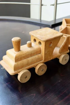 Train en bois ancien jouet Bertin locomotive et wagons