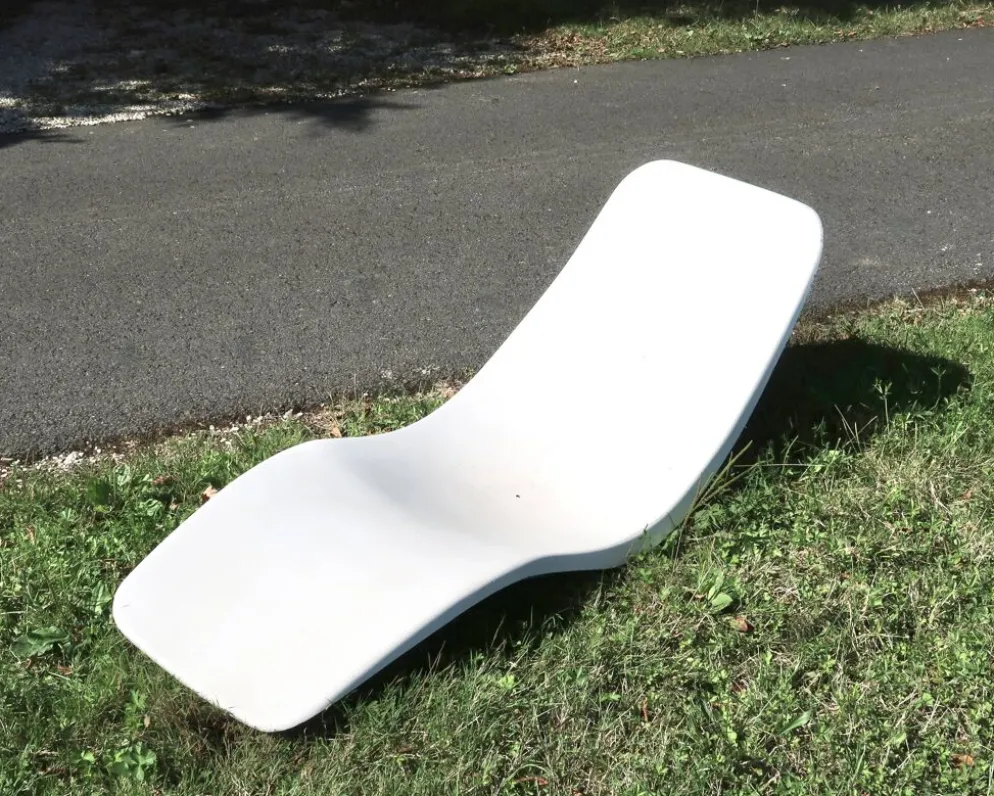 Transat chaise longue de Charles Zublena en fibre de verre, années 60