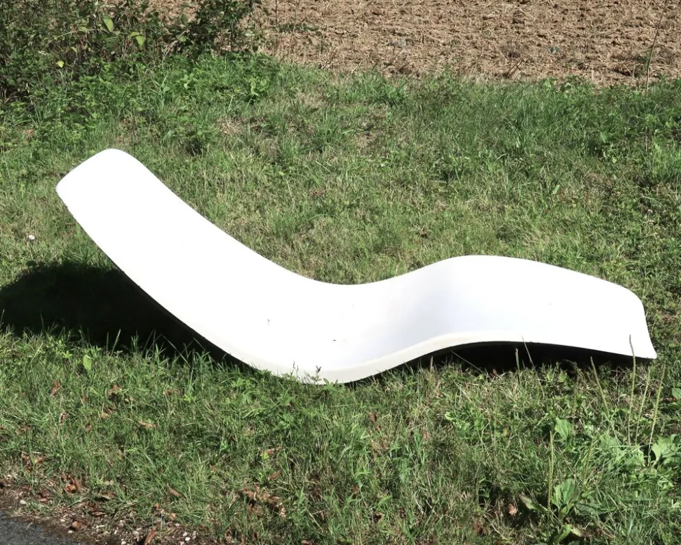 Transat chaise longue de Charles Zublena en fibre de verre, années 60