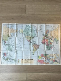 Tres grande planisphère Foldex - carte du monde en couleurs 104x74cm
