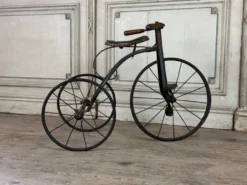 Tricycle d’enfants en fer forgé, vers 1900