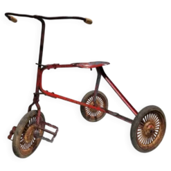 Tricycle enfant métal riveté 1920 • Style urbex