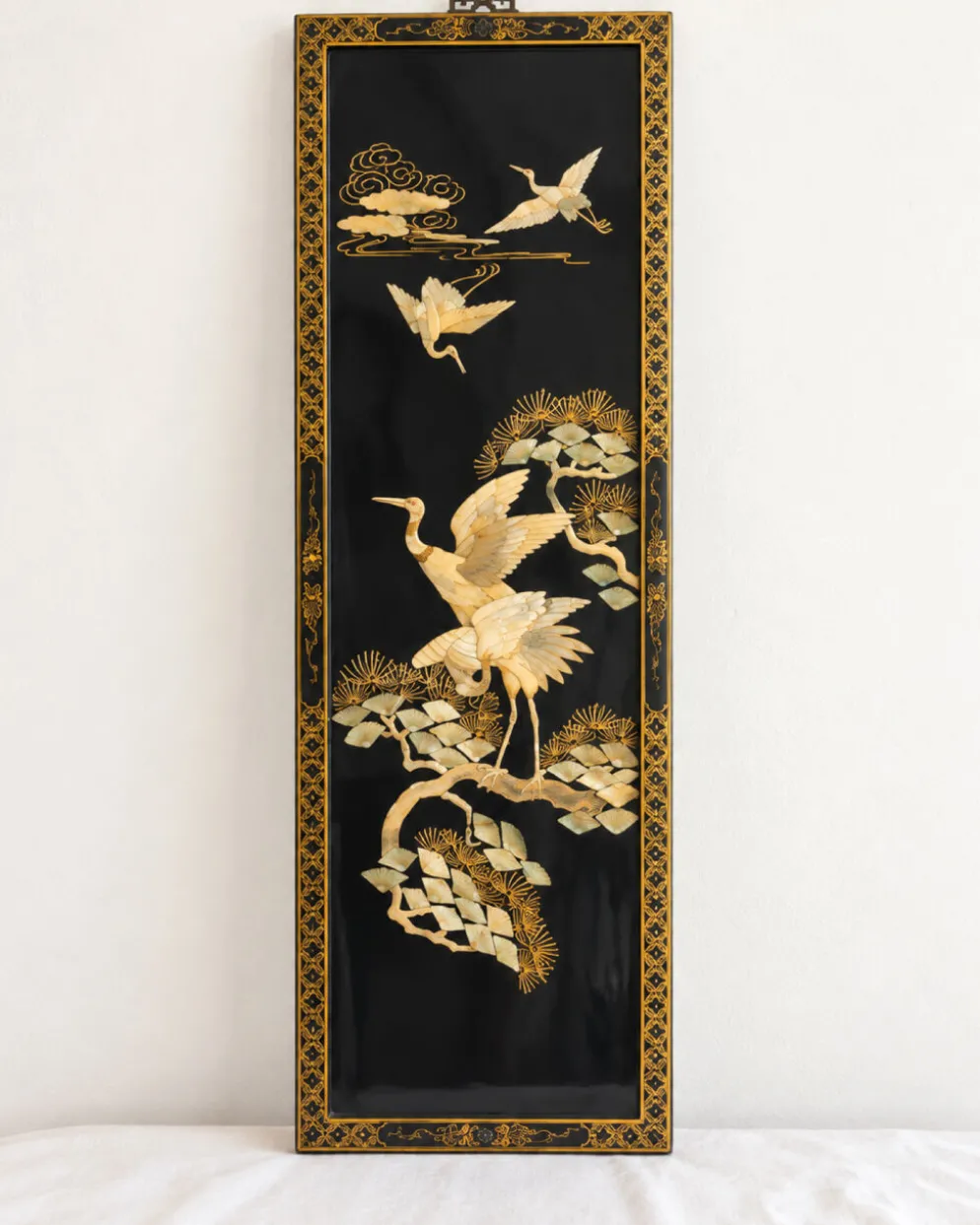 Triptyque chinois vintage en laque noire et nacre – décor de grues